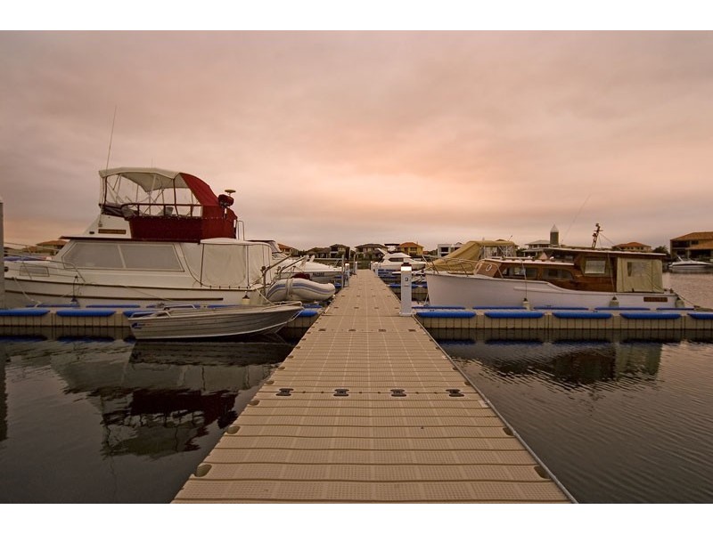 Hope Island QLD 4212