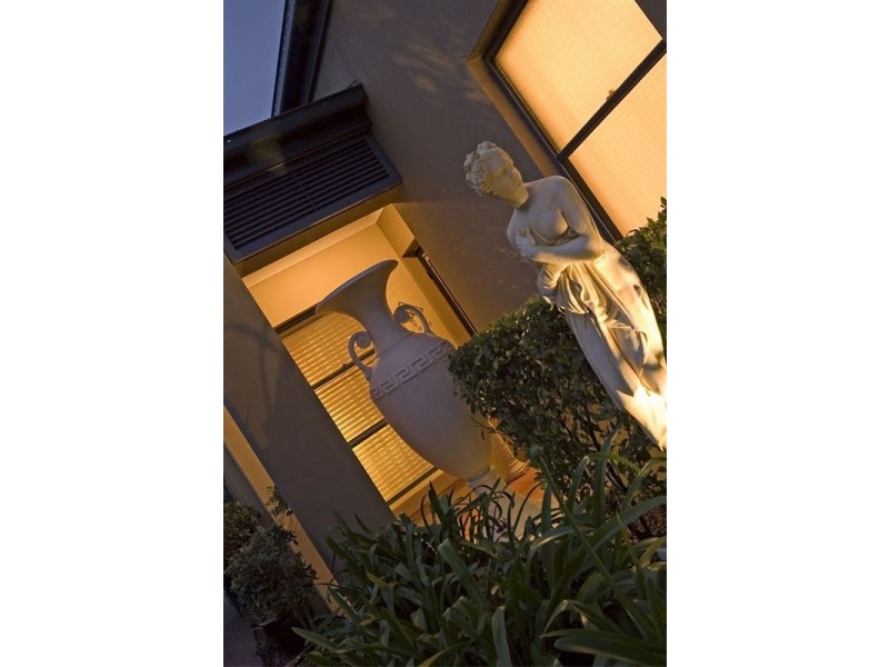 Hope Island QLD 4212