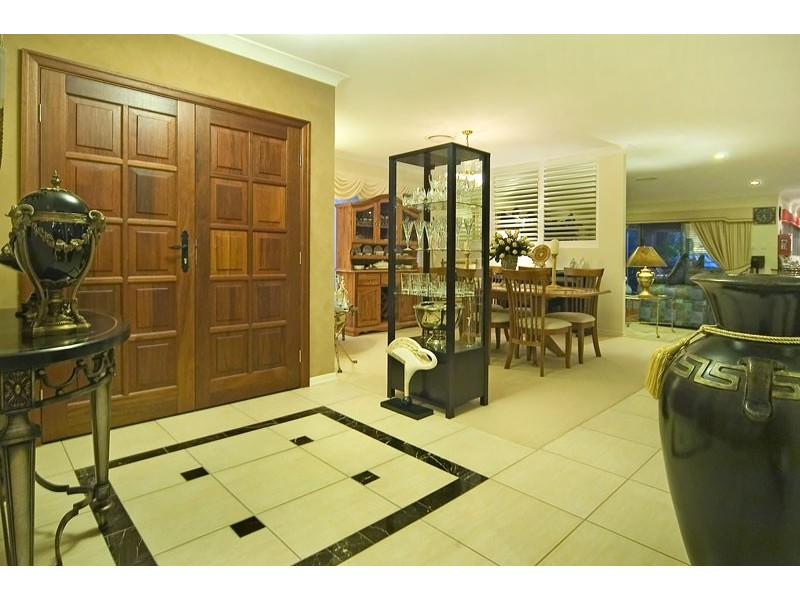 Hope Island QLD 4212