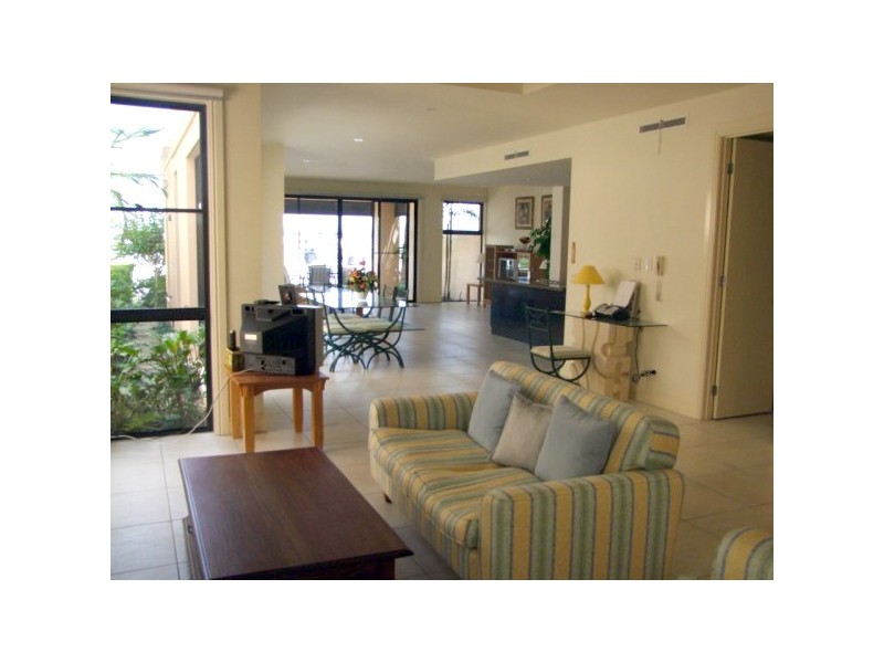 1505 Rosebank Way, Hope Island QLD 4212
