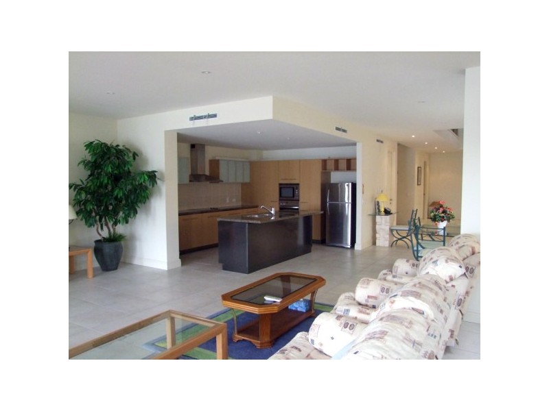 1505 Rosebank Way, Hope Island QLD 4212