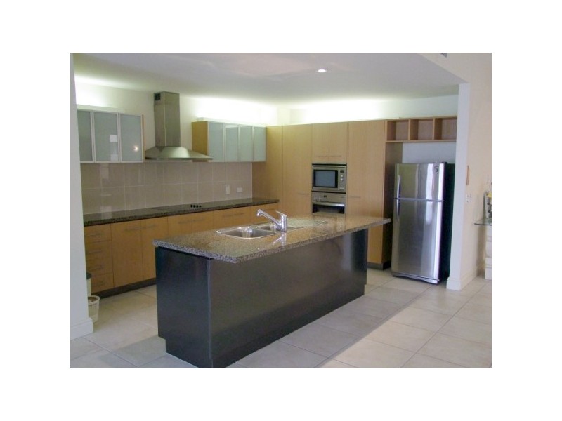 1505 Rosebank Way, Hope Island QLD 4212