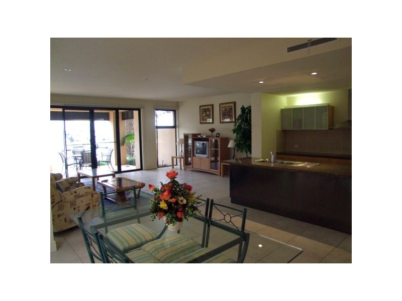 1505 Rosebank Way, Hope Island QLD 4212