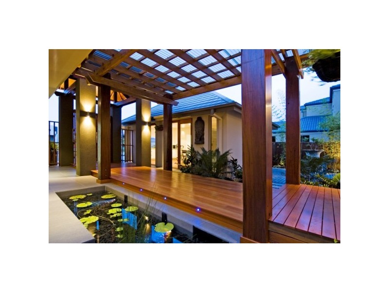 2323 Cressbrook Drive, Hope Island QLD 4212