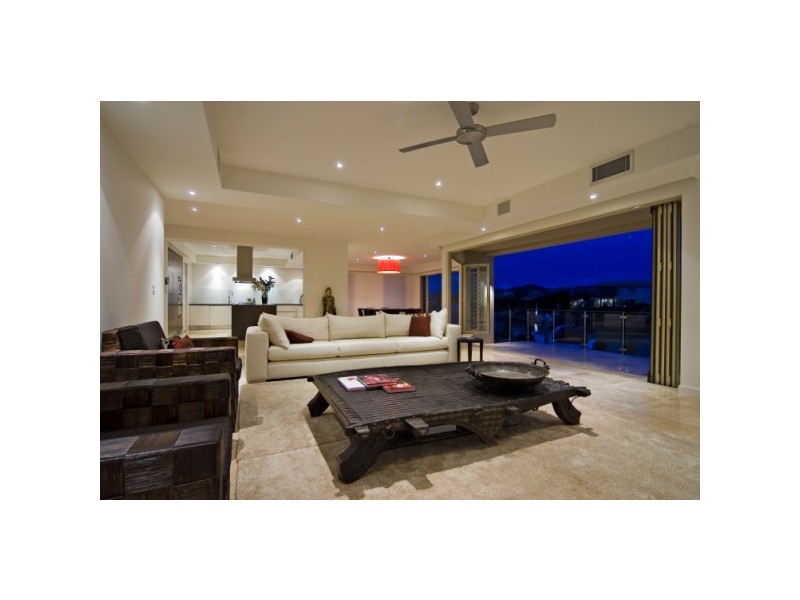 2323 Cressbrook Drive, Hope Island QLD 4212