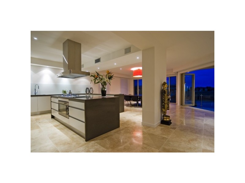 2323 Cressbrook Drive, Hope Island QLD 4212