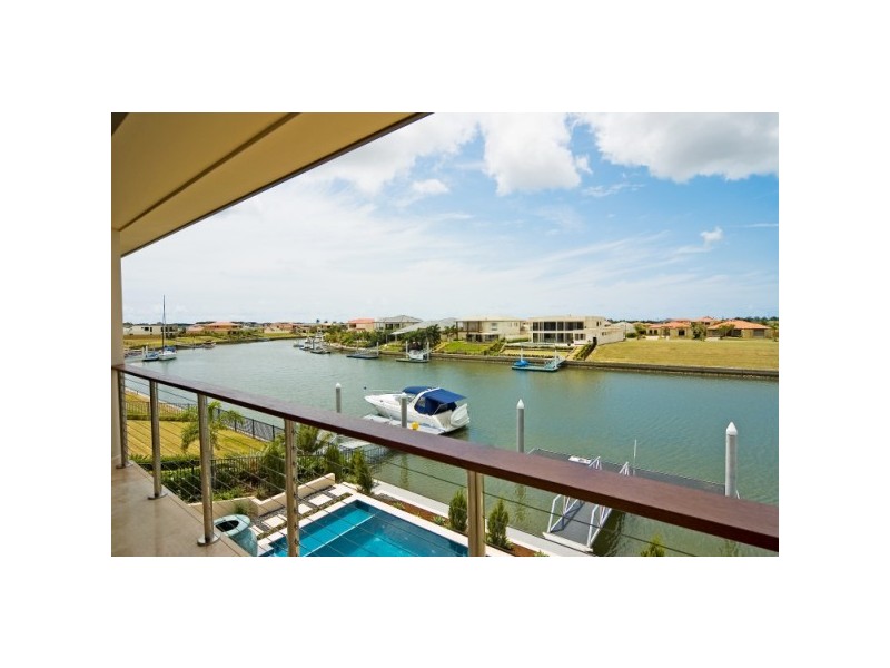 2323 Cressbrook Drive, Hope Island QLD 4212