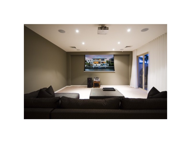 2323 Cressbrook Drive, Hope Island QLD 4212