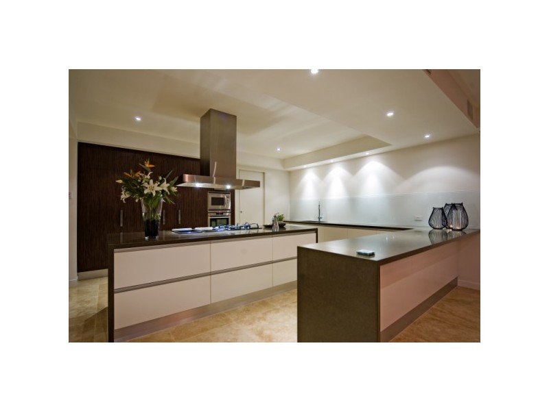 2323 Cressbrook Drive, Hope Island QLD 4212