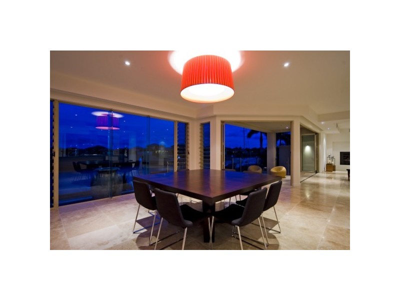 2323 Cressbrook Drive, Hope Island QLD 4212