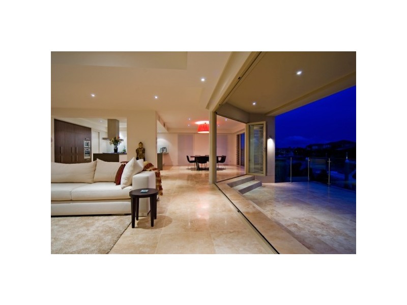 2323 Cressbrook Drive, Hope Island QLD 4212