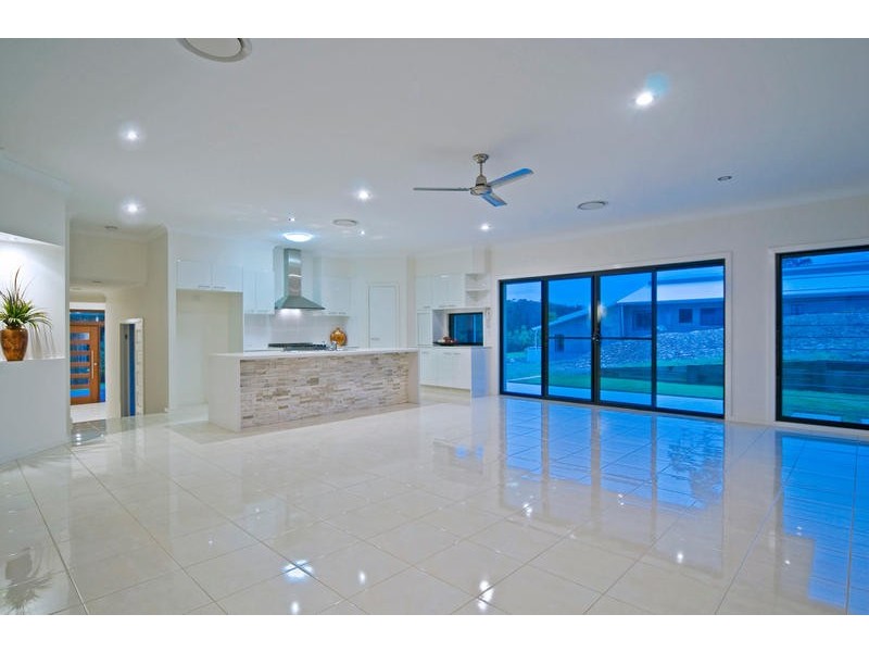 14 Boambillee Dr, Coomera QLD 4209