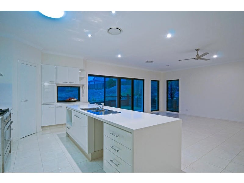 14 Boambillee Dr, Coomera QLD 4209