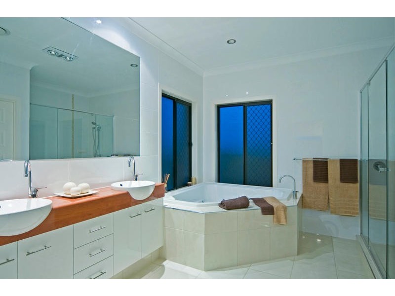 14 Boambillee Dr, Coomera QLD 4209