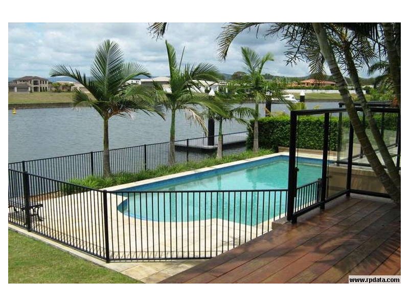 1663  Riverdale Drive, Hope Island QLD 4212