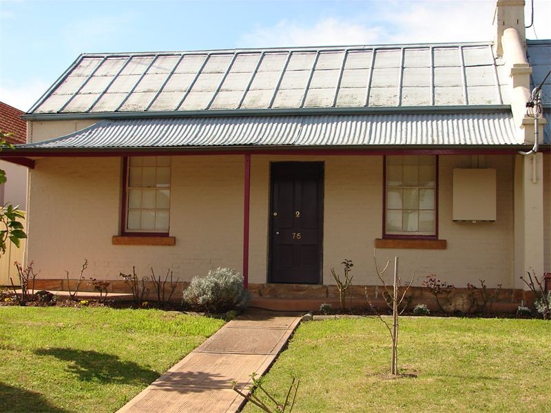 27  Menangle St, Picton NSW 2571