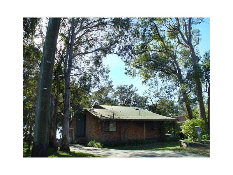 32 Lloyd Avenue, Chain Valley Bay NSW 2259