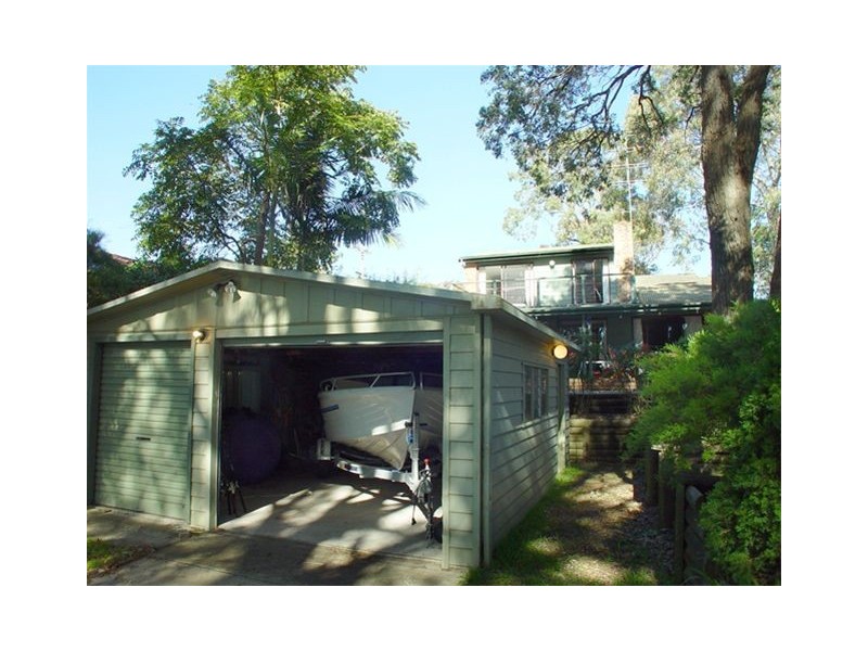 32 Lloyd Avenue, Chain Valley Bay NSW 2259