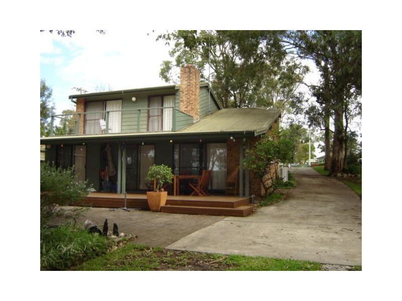 32 Lloyd Avenue, Chain Valley Bay NSW 2259