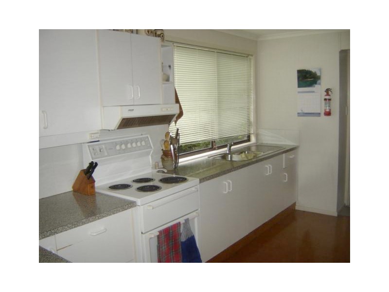 32 Lloyd Avenue, Chain Valley Bay NSW 2259