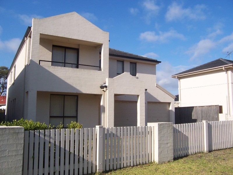 12 Link Circuit, Menai NSW 2234