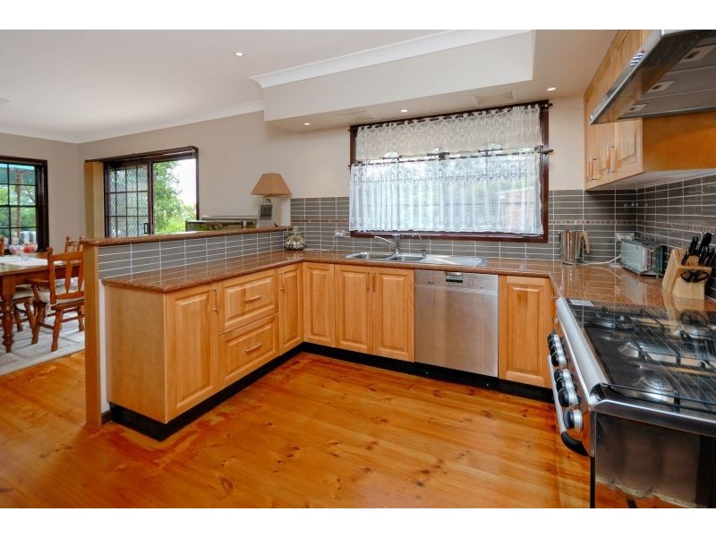 4  Meckiff Close, Menai NSW 2234