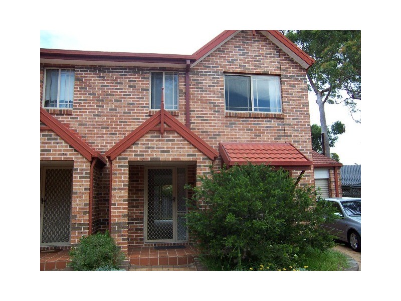 5/10  Owen Jones Row, Menai NSW 2234