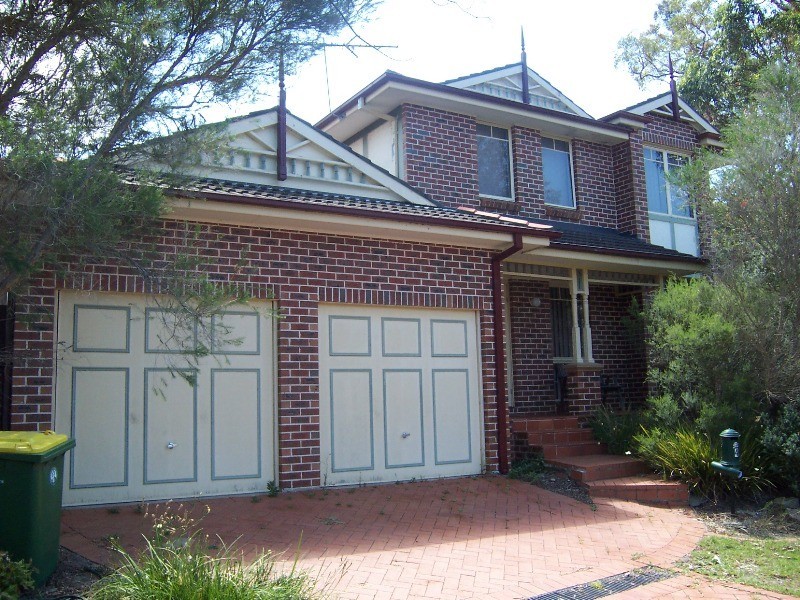 4  Dawson Place, Menai NSW 2234