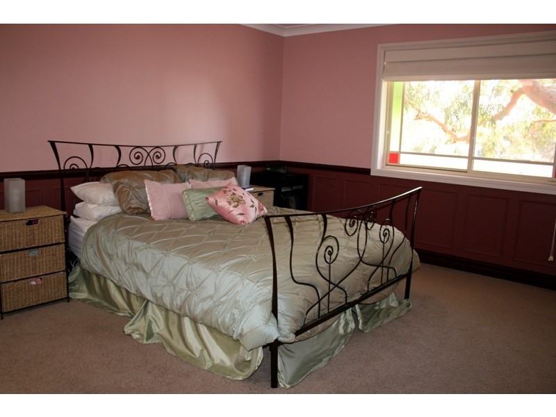 22 Walsh Close, Illawong NSW 2234