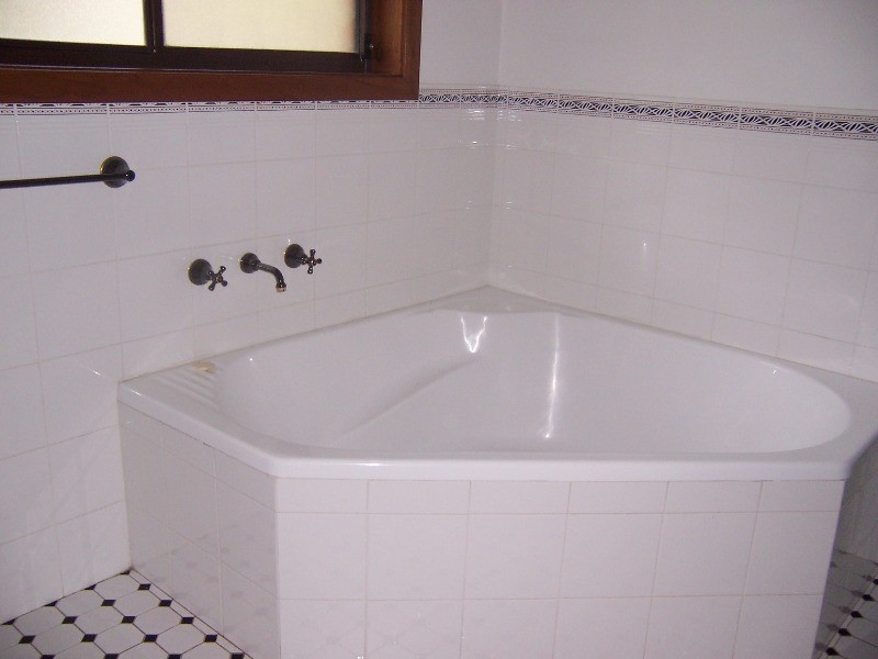 82 Beaumaris Drive, Menai NSW 2234