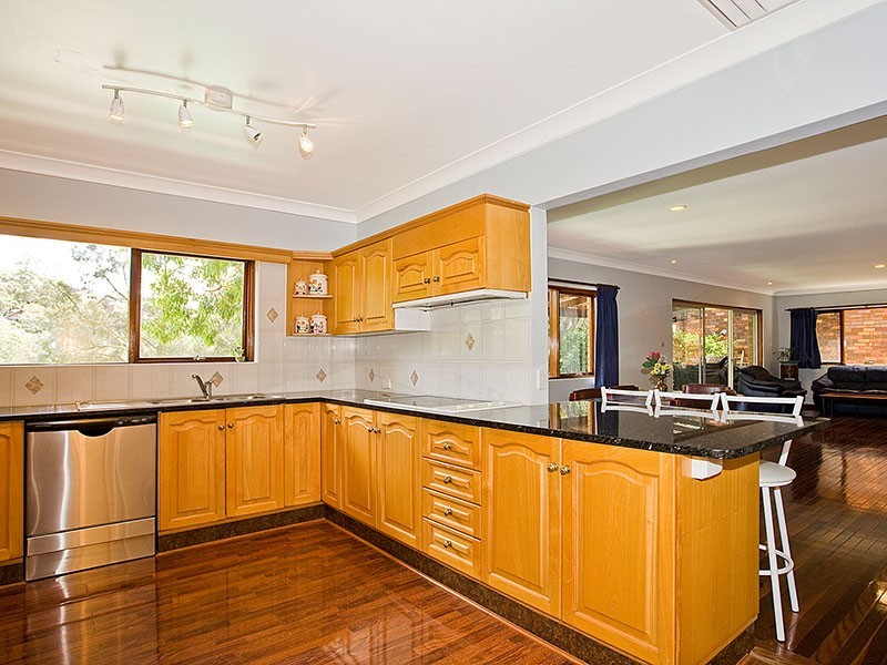 27  The Esplanade, Sylvania NSW 2224