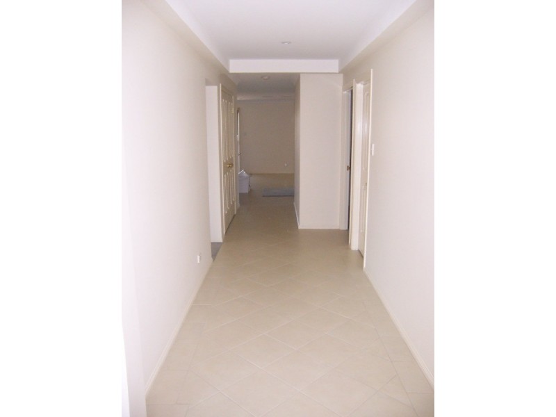 12 Link Circuit, Menai NSW 2234