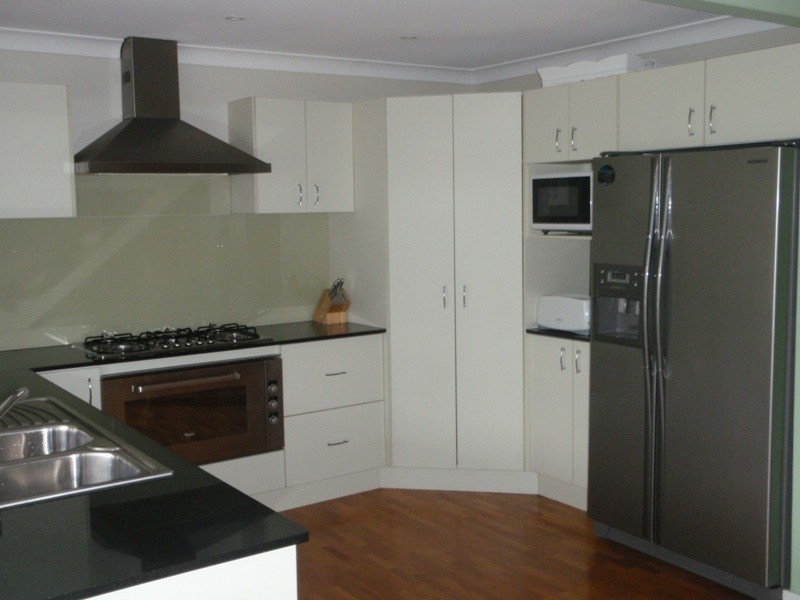 25 Tennant Place, Illawong NSW 2234