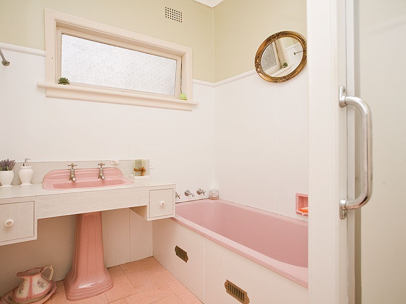 6 Fletcher Avenue, Miranda NSW 2228