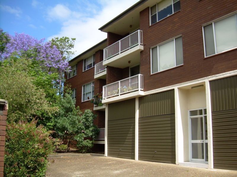 54 Glencoe Street, Sutherland NSW 2232