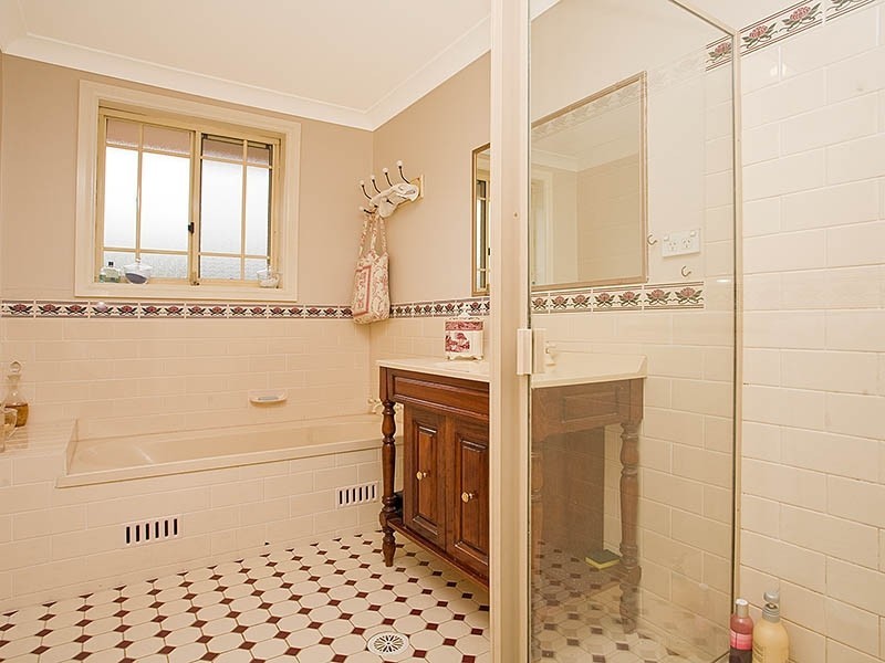 2c Hinkler Avenue, Caringbah NSW 2229