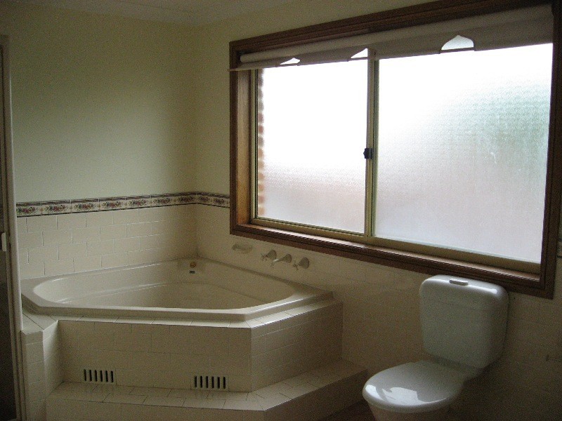 10 Nevin Place, Menai NSW 2234