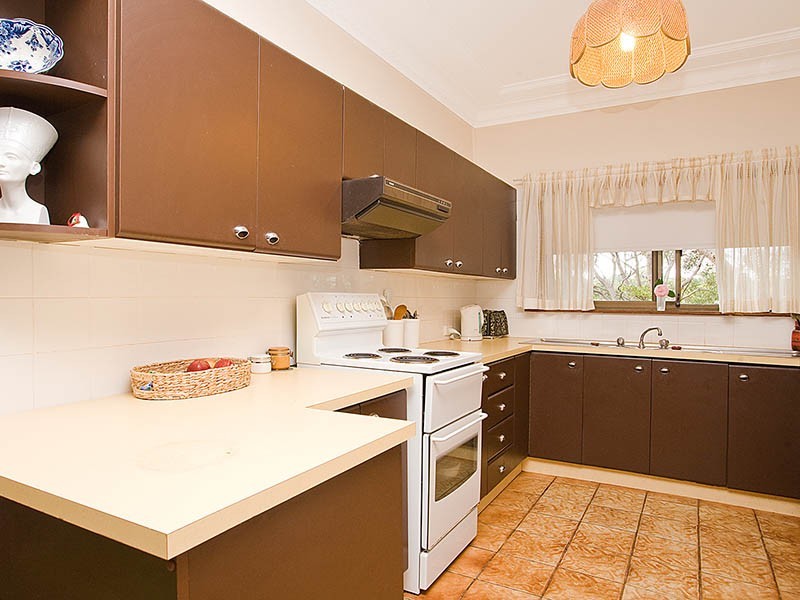 9 Auburn Street, Sutherland NSW 2232