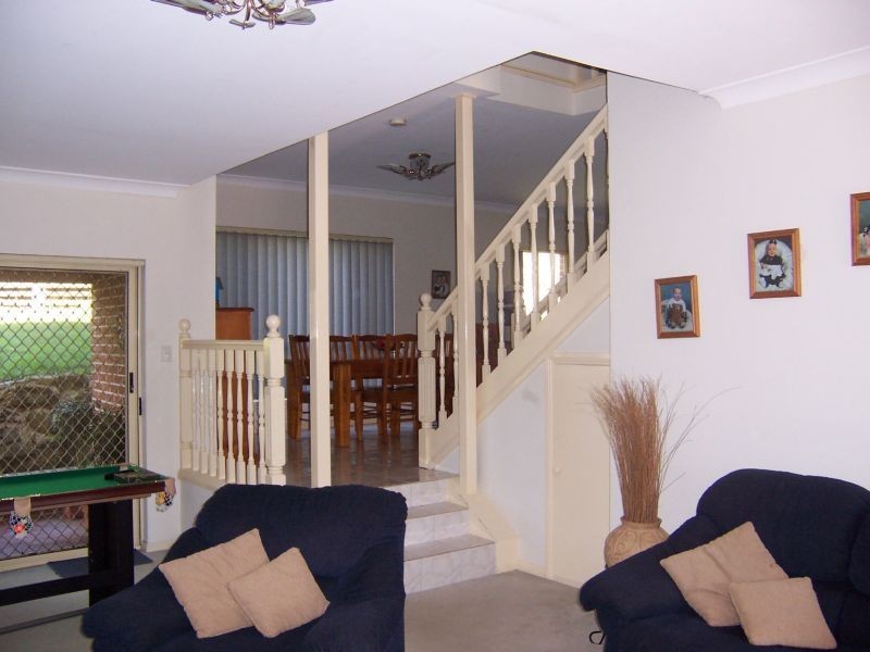 2a Charlotte Place, Illawong NSW 2234