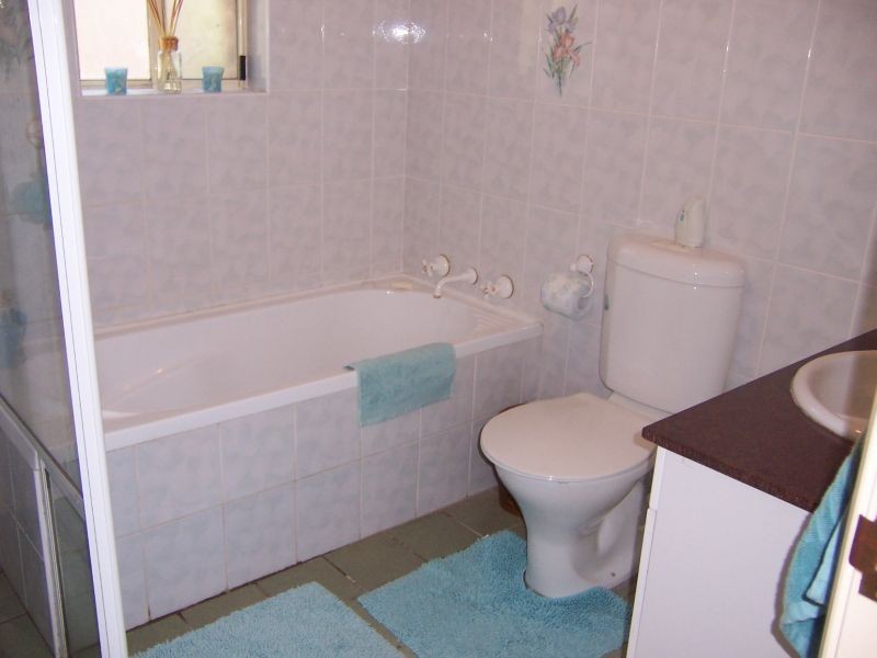 2a Charlotte Place, Illawong NSW 2234