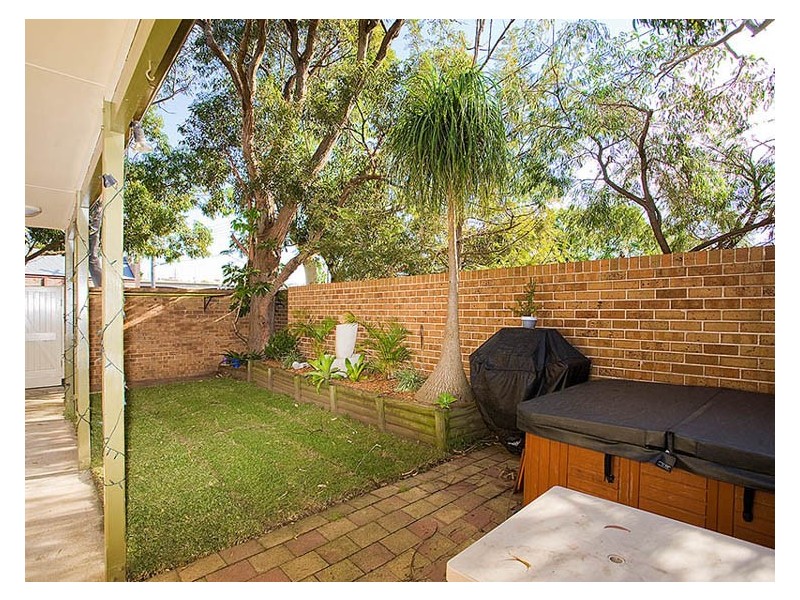 1/96-98 Toronto Parade, Sutherland NSW 2232