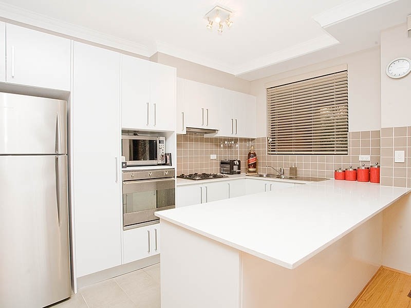 2/37  Premier Street, Gymea NSW 2227