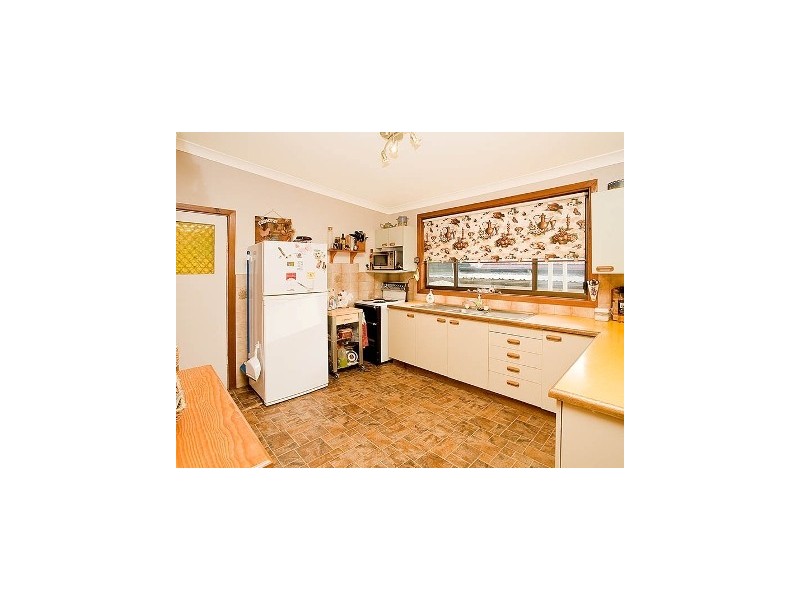 64  Oliver Street, Heathcote NSW 2233