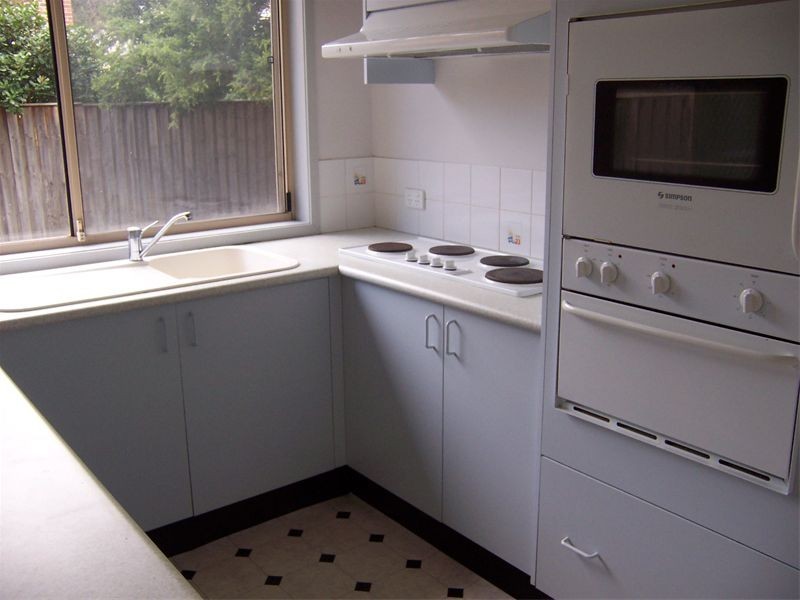 10 Owen Jones Row, Menai NSW 2234