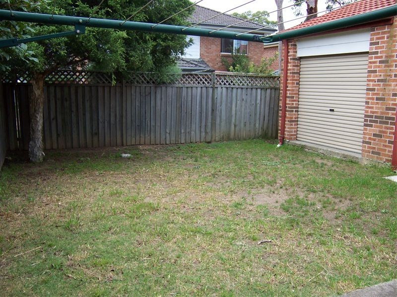 10 Owen Jones Row, Menai NSW 2234