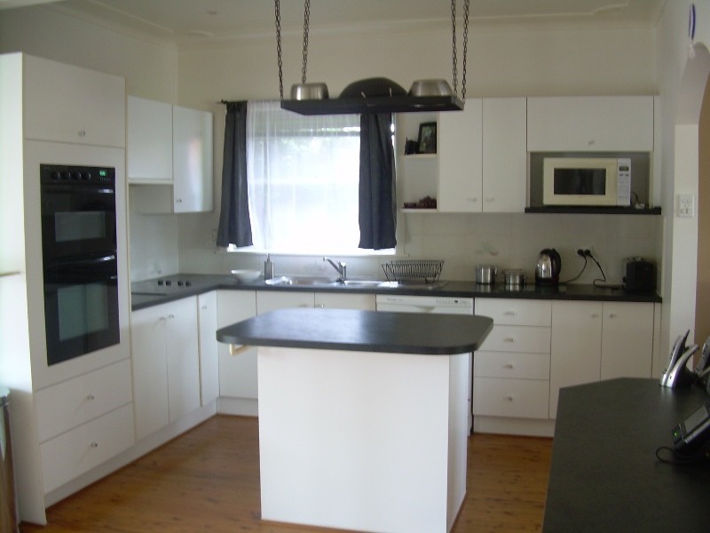 215 Box Road, Sylvania NSW 2224