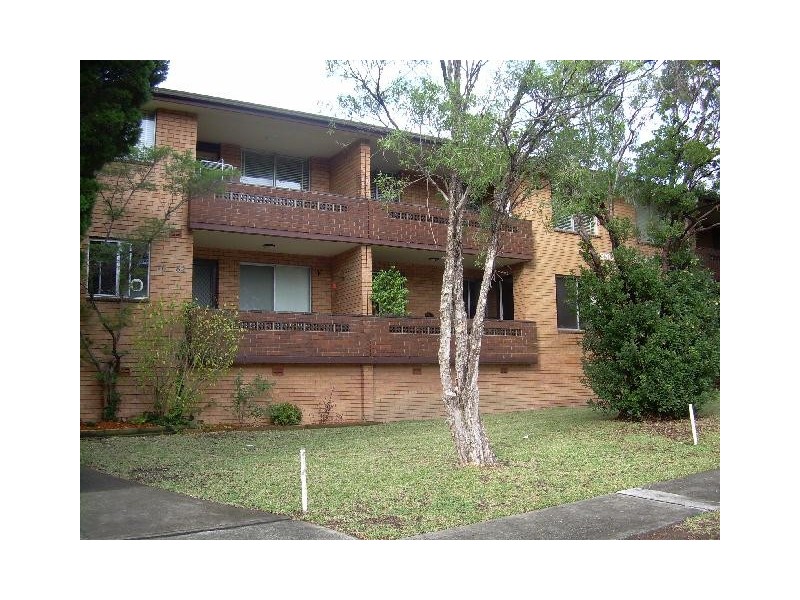 76 Glencoe Street, Sutherland NSW 2232