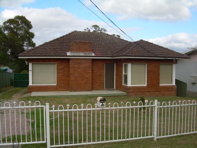 235 Woronora Road, Engadine NSW 2233