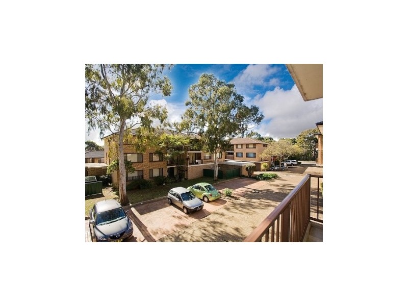 30/125 Oak Road, Kirrawee NSW 2232