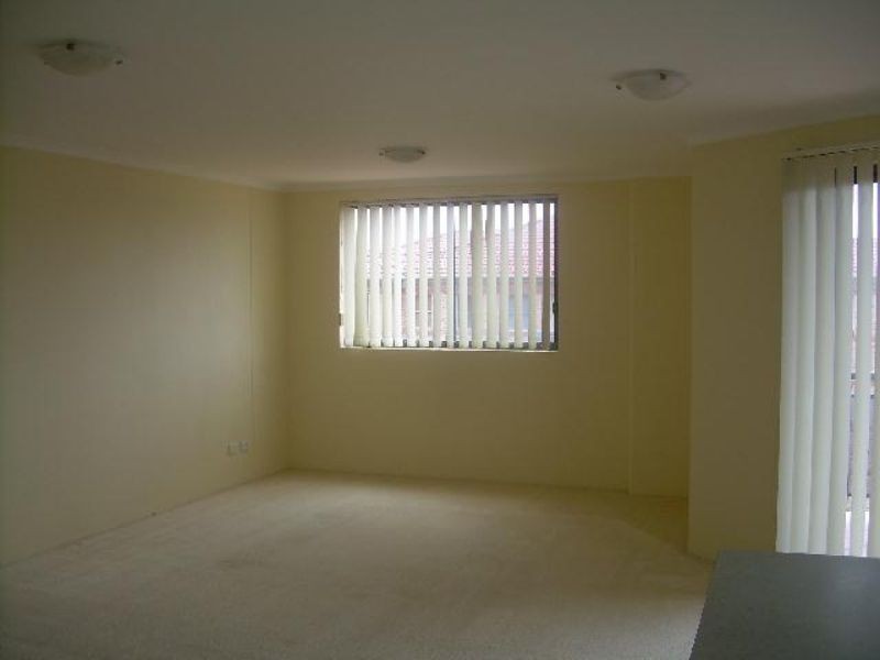 17 East Parade, Sutherland NSW 2232